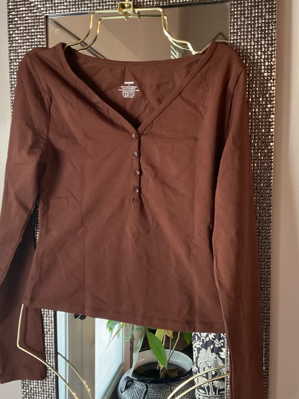 Long-Sleeve Brown Henley Top - Women's Classic V-Neck